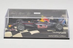 Red Bull Racing Renault RB5 #15 S. Vettel Showcar 2009 Minichamps 1:43 400090085 Fém – 5. kép a 5-ből