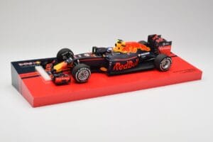 Red Bull RB12 #33 M. Verstappen Spain GP Winner 2016 Minichamps 1:18 147160533 Fém – 2. kép a 6-ből