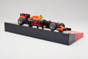 Red Bull RB12 #33 M. Verstappen Spain GP Winner 2016 Minichamps 1:18 147160533 Fém – 4. kép a 6-ből