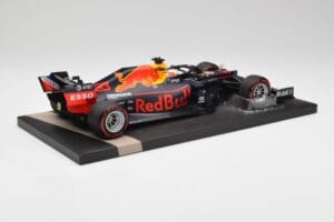 Red Bull RB15 #33 M. Verstappen Brazil GP Winner 2019 Minichamps 1:18 113191933 Fém – 3. kép a 7-ből