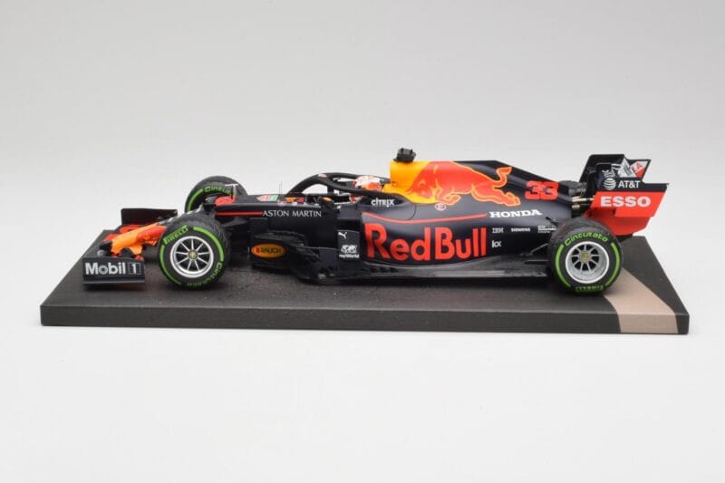 Red Bull RB15 #33 M. Verstappen German GP Winner Wet 2019 Minichamps 1:18 113191133 Fém