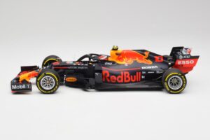 Red Bull RB15 #10 P. Gasly F1 2019 Minichamps 1:18 110190010 Fém – 3. kép a 7-ből