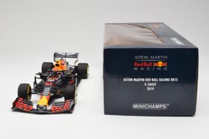 Red Bull RB15 #10 P. Gasly F1 2019 Minichamps 1:18 110190010 Fém – 7. kép a 7-ből