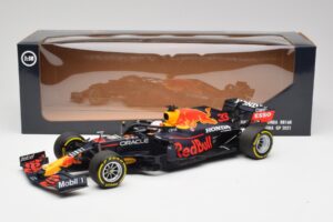 Red Bull RB16B #33 M. Verstappen Emilia Romagna GP Winner Mid Race Tyres 2021 Minichamps 1:18 110210133 Fém – 6. kép a 7-ből