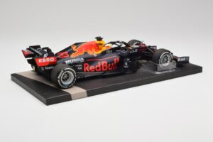 Red Bull RB16B #33 M. Verstappen Styrian & Austrian GP Winner 2021 Minichamps 1:18 113210933 Fém – 3. kép a 6-ből