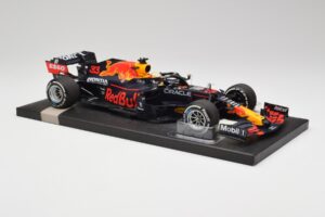 Red Bull RB16B #33 M. Verstappen Styrian & Austrian GP Winner 2021 Minichamps 1:18 113210933 Fém – 4. kép a 6-ből