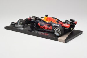 Red Bull RB16B #33 M. Verstappen Styrian & Austrian GP Winner 2021 Minichamps 1:18 113210933 Fém – 5. kép a 6-ből