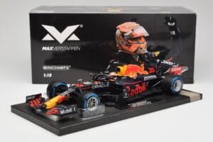 Red Bull RB16B #33 M. Verstappen Belgian GP 2021 Winner Minichamps 1:18 113211333 Gyanta – 6. kép a 7-ből