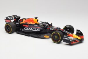 Red Bull RB18 #1 M. Verstappen France GP Winner 2022 Minichamps 1:18 110221201 Fém – 4. kép a 7-ből