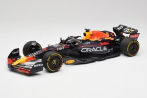 Red Bull RB18 #1 M. Verstappen France GP Winner 2022 Minichamps 1:18 110221201 Fém