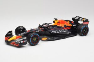 Red Bull RB18 #1 M. Verstappen Monaco GP 3rd Wet 2022 Minichamps 1:18 110220701 Fém