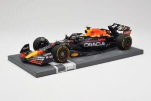 Red Bull RB18 Oracle #1 M. Verstappen Abu Dhabi GP 2022 Winner Minichamps 1:18 113222201 Gyanta – 2. kép a 7-ből