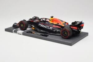 Red Bull RB18 Oracle #1 M. Verstappen Dutch GP 2022 Winner Minichamps 1:18 113221501 Gyanta – 5. kép a 7-ből