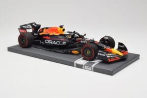 Red Bull RB18 Oracle #1 M. Verstappen Italian GP 2022 Winner Minichamps 1:18 113221601 Gyanta – 4. kép a 7-ből