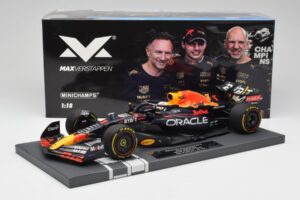 Red Bull RB18 Oracle #1 M. Verstappen US GP 2022 Winner Minichamps 1:18 113221901 Gyanta – 7. kép a 7-ből
