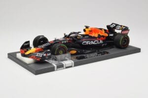 Red Bull RB18 #1 M. Verstappen Emilia Romagna GP 2022 Winner Minichamps 1:18 113220401 Gyanta – 2. kép a 7-ből