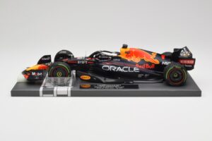 Red Bull RB18 #1 M. Verstappen Emilia Romagna GP 2022 Winner Minichamps 1:18 113220401 Gyanta