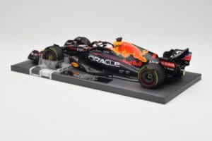 Red Bull RB18 #1 M. Verstappen Emilia Romagna GP 2022 Winner Minichamps 1:18 113220401 Gyanta – 5. kép a 7-ből