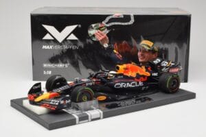 Red Bull RB18 #1 M. Verstappen Emilia Romagna GP 2022 Winner Minichamps 1:18 113220401 Gyanta – 7. kép a 7-ből