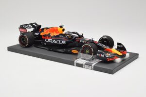 Red Bull RB18 #1 M. Verstappen Miami GP 2022 Winner Minichamps 1:18 113220301 Gyanta – 4. kép a 7-ből