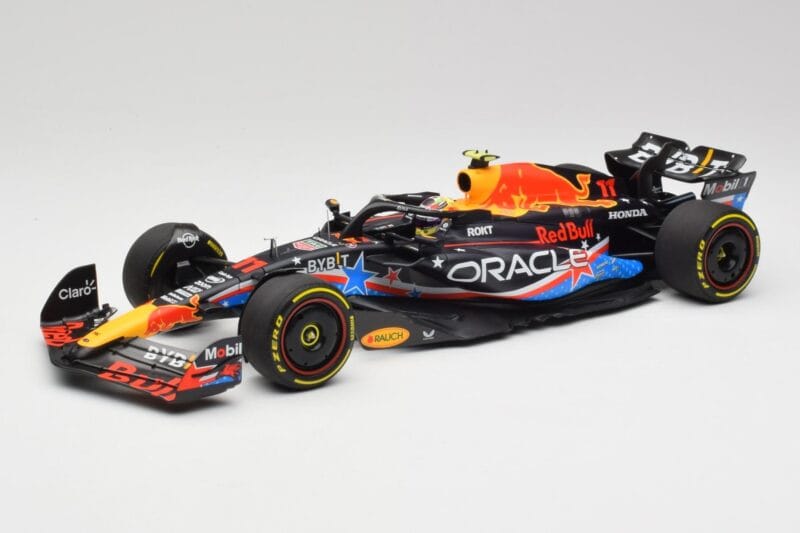 Red Bull RB19 #1 M. Verstappen Austin GP Winner 2023 Minichamps 1:18 110231901 Fém