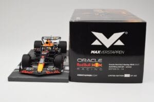Red Bull RB19 Oracle #1 M. Verstappen Australian GP 2023 Winner Minichamps 1:18 113230301 Gyanta – 6. kép a 7-ből
