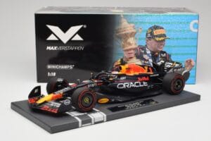 Red Bull RB19 Oracle #1 M. Verstappen British GP 2023 Winner Minichamps 1:18 113231101 Gyanta – 7. kép a 7-ből