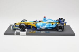 Renault F1 Team R25 #5 F. Alonso Winner French GP 2005 Minichamps 1:18 117051005 Fém