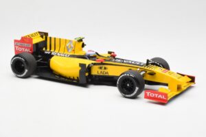 Renault F1 Team R30 #11 V. Petrov Showcar F1 2010 Minichamps 1:18 150100082 Fém – 4. kép a 6-ből