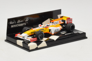 Renault R29 #8 N. Piquet Jr. F1 2009 Minichamps 1:43 400090008 Fém – 2. kép a 5-ből