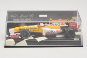 Renault R29 #8 N. Piquet Jr. F1 2009 Minichamps 1:43 400090008 Fém – 4. kép a 5-ből