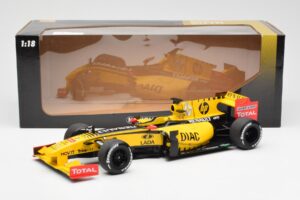 Renault R30 R. Kubica / V. Petrov F1 Showcar 2010 Minichamps 1:18 7711428831 Fém – 6. kép a 6-ből