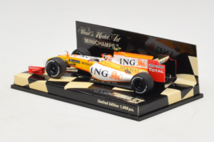 Renault R29 #8 N. Piquet Jr. Showcar F1 2009 Minichamps 1:43 400090078 Fém – 3. kép a 5-ből