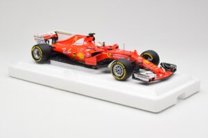 Scuderia Ferrari SF70H #5 S. Vettel Winner Australian GP 2017 End of Race BBR 1:18 BBR181705-E Fém – 4. kép a 7-ből