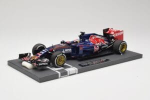 Scuderia Toro Rosso STR10 Renault #33 M. Verstappen Australian GP 2015 Minichamps 1:18 117150033 Gyanta – 2. kép a 7-ből