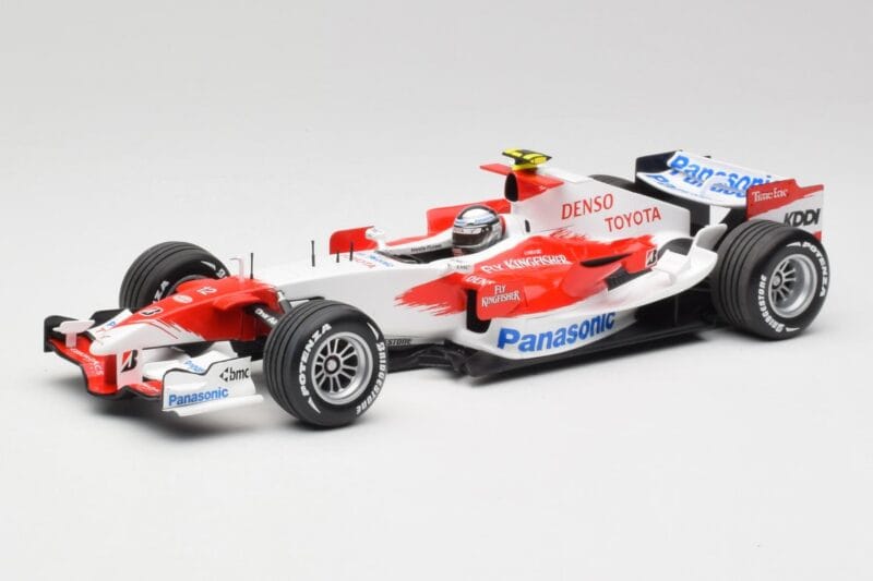 Toyota TF107 #12 J. Trulli F1 Launch Livery 2007 Minichamps 1:18 AM601321 Fém