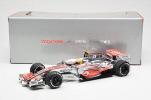 McLaren MP4-22 Mercedes #2 L. Hamilton 2007 Dealer Edition Minichamps 1:18 530071802 Fém – 6. kép a 6-ből