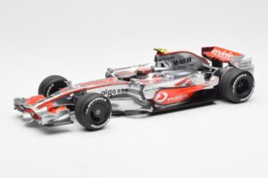 McLaren MP4-23 Mercedes #23 H. Kovalainen 2008 Minichamps 1:18 530081823 Fém