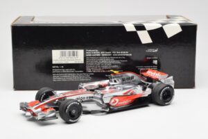 McLaren MP4-23 Mercedes #23 H. Kovalainen 2008 Minichamps 1:18 530081823 Fém – 6. kép a 6-ből