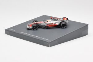 McLaren MP4-23 Mercedes #22 L. Hamilton F1 World Champion 2008 Minichamps 1:43 B66962422 Fém – 2. kép a 4-ből
