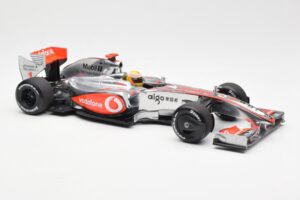 McLaren MP4-24 #1 L. Hamilton 2009 Dealer Edition Minichamps 1:18 503091801 Fém – 4. kép a 6-ből