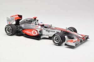 McLaren MP4-25 Vodafone #1 J. Button F1 2010 Minichamps 1:18 530101871-R1 Fém – 4. kép a 7-ből