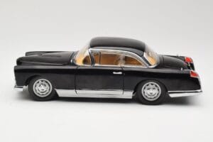 Facel Vega HK500 Fekete Sun Star 1:18 3751 Fém – 4. kép a 8-ből