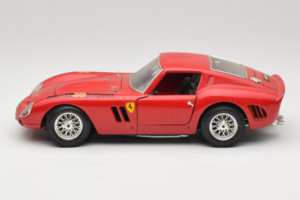 Ferrari 250 GTO Piros Bburago 1:18 B003 Fém – 4. kép a 8-ből