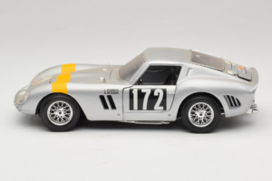 Ferrari 250 GTO #172 Tour de France 1964 Bburago 1:18 7011 Fém – 4. kép a 8-ből