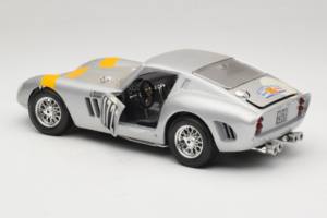 Ferrari 250 GTO #172 Tour de France 1964 Bburago 1:18 7011 Fém – 5. kép a 8-ből