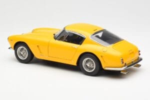 Ferrari 250 GT SWB Sárga CMC 1:18 M-054 Fém – 5. kép a 6-ből