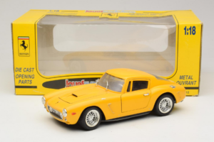 Ferrari 250 GT Berlinetta Sárga Jouef Evolution 1:18 301200 Fém – 8. kép a 8-ből