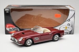 Ferrari 250 GT California Spider LWB Sötétvörös Hot Wheels 1:18 25727 Fém – 8. kép a 8-ből