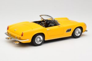 Ferrari 250 GT California Spider Sárga Hot Wheels 1:18 23905 Fém – 3. kép a 8-ből